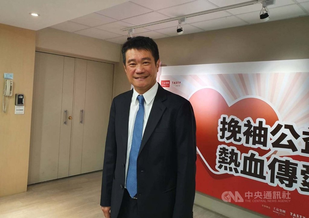 2020年疫情爆發,王品副董事長李森斌說,王品當時決定「先鎮心、再振興」,除了讓員工防疫功夫做足,王品也啟動多項優惠讓利,吸引客戶重新上門。中央社記者江明晏攝 110年2月21日