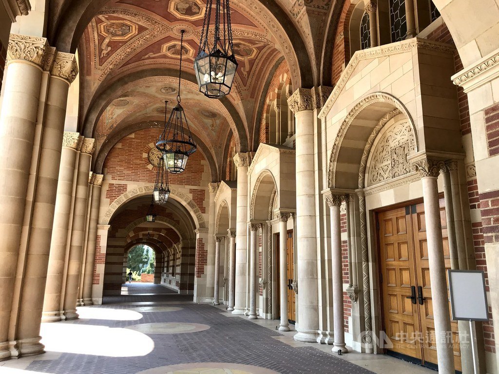 加州大學洛杉磯分校(UCLA)在外交部支持下,台灣研究蓬勃發展,近年來與國立台灣師範大學、國立政治大學、國立台灣大學等校進行學術交流。圖為UCLA校園。中央社記者林宏翰洛杉磯攝 110年2月23日