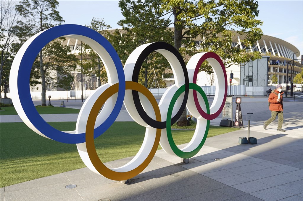日本東京奧運及帕運5方會談20日舉行，決定不接受海外觀眾入境觀賽。圖為東奧主場館。（共同社）