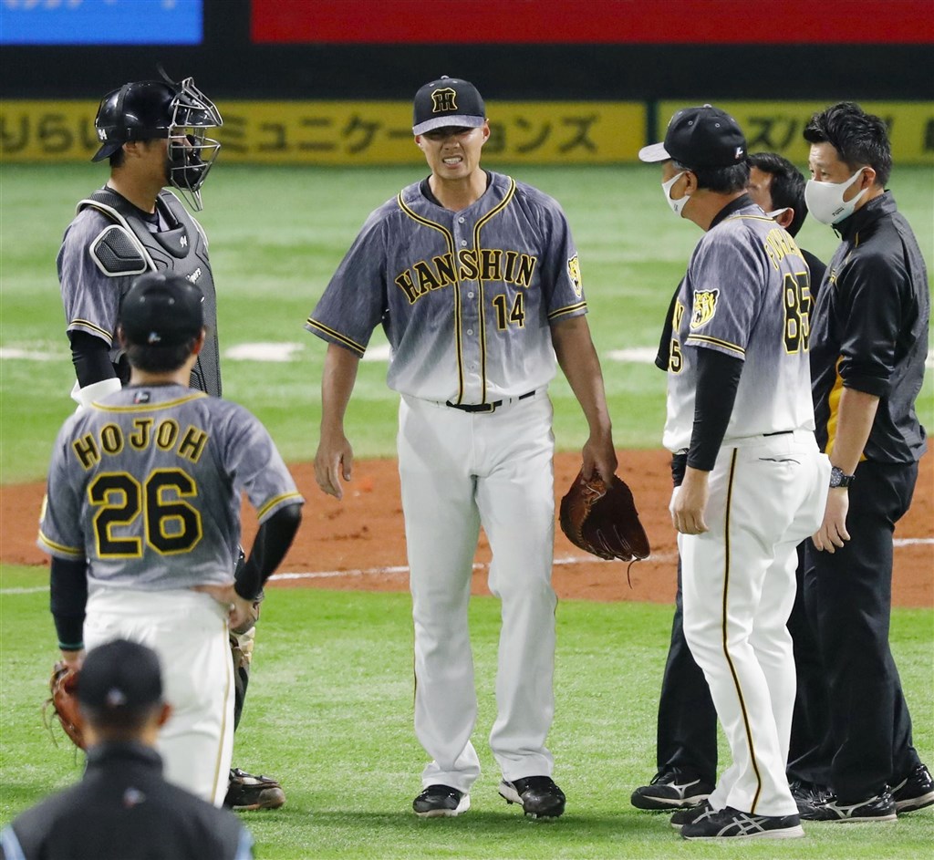 陳偉殷睽違近10年甲子園球場登板中繼1局無失分 影 運動 中央社cna