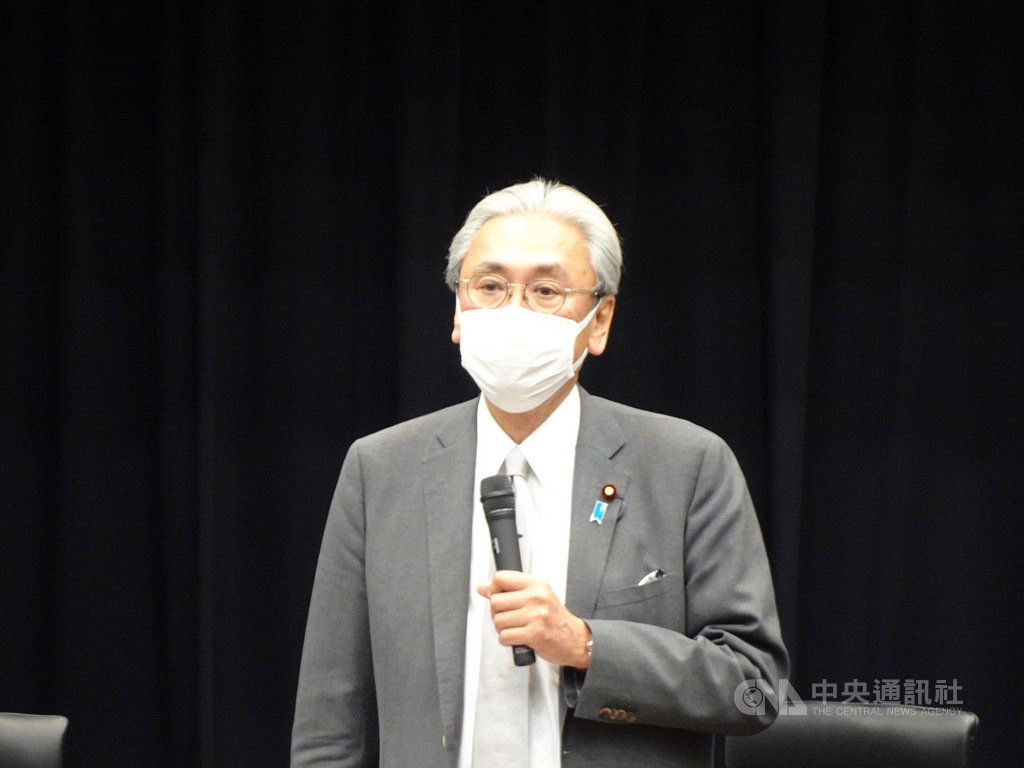 日本執政黨自由民主黨內的團體「保守團結之會」24日舉行讀書會。保守團結之會顧問、眾議員古屋圭司表示,台灣海峽的問題是攸關亞太地區的繁榮、法治、人權等極為重大問題。中央社記者楊明珠東京攝 110年3月24日