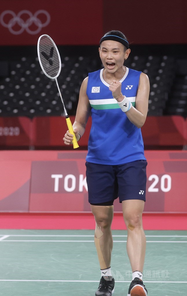 羽球球后戴資穎（圖）1日晚間在2020東京奧運羽球女子單打金牌戰交手中國選手陳雨菲，戰況膠著，雙方比數緊咬，過程中戴資穎多次落後，得分時振臂吶喊、提振士氣。中央社記者吳家昇攝 110年8月1日