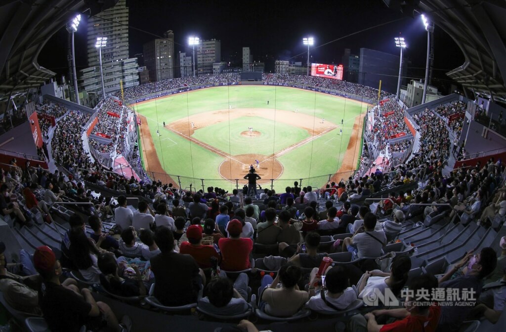 [舊聞] 新竹棒球場遭批驗收未完成拚開幕 市府：