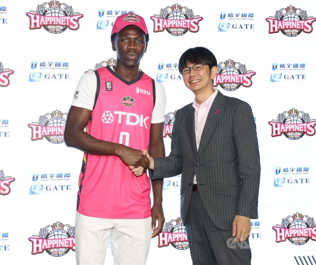 阿巴西千萬年薪加入日本B1聯盟接手富樫勇樹0號球衣| 運動| 中央社CNA