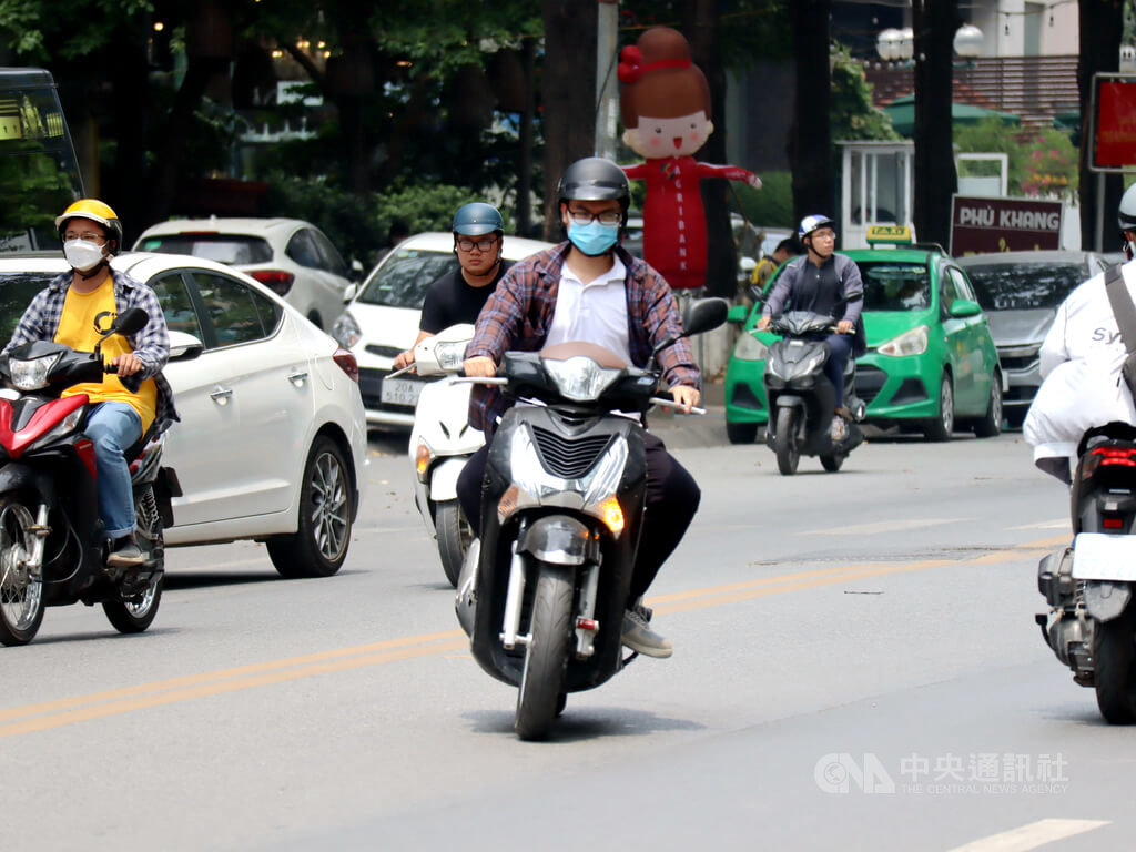 越南立法自2025年起強制機車排氣檢驗，但官員澄清因為還要等待實施路線圖，具體實施時間未定。中央社記者陳家倫河內攝  113年7月11日