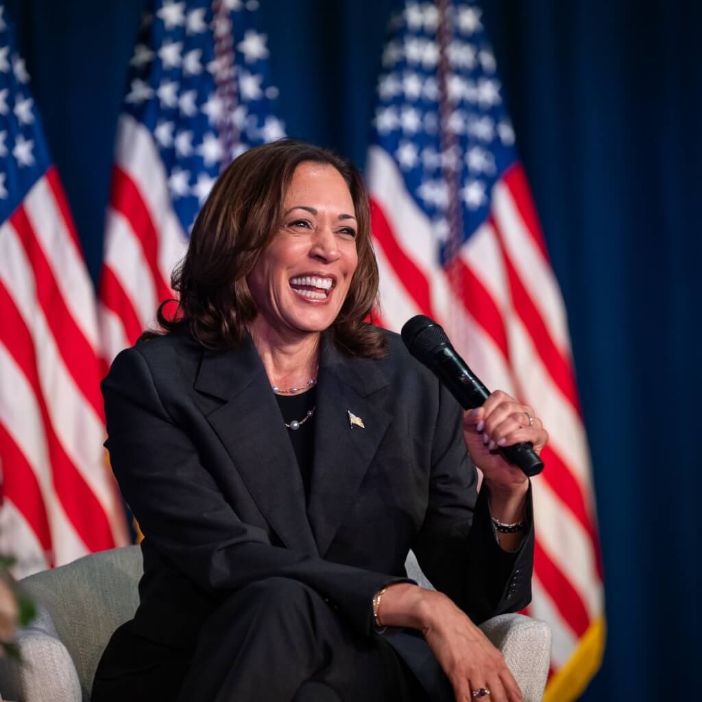 美國副總統賀錦麗將爭取民主黨提名參選總統。（圖／取自facebook.com/KamalaHarris）