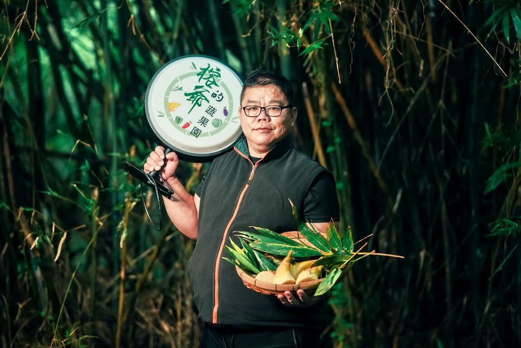 青農洪柏榕（圖）經營八里榕爺黃金筍農場，獲選農業部113年百大青農，31日到新北市政府市政會議分享喜悅。（新北市農業局提供）中央社記者黃旭昇新北傳真  113年7月31日