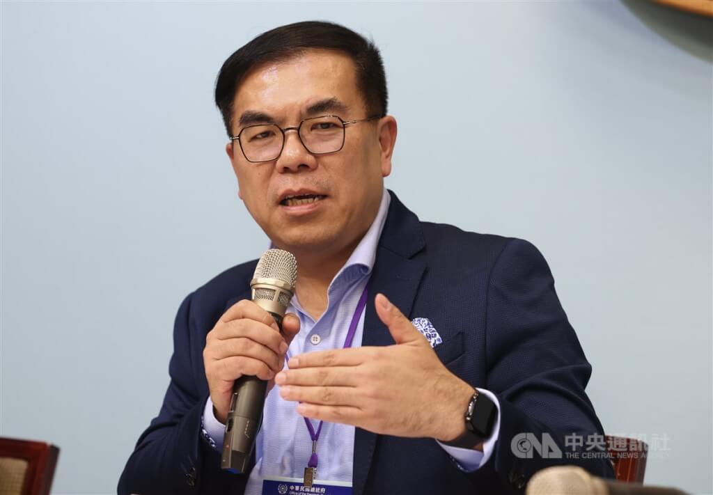 美國總統川普宣布對等關稅，環境部長彭啓明（圖）表示台灣減碳方向不會改變。（中央社檔案照片）