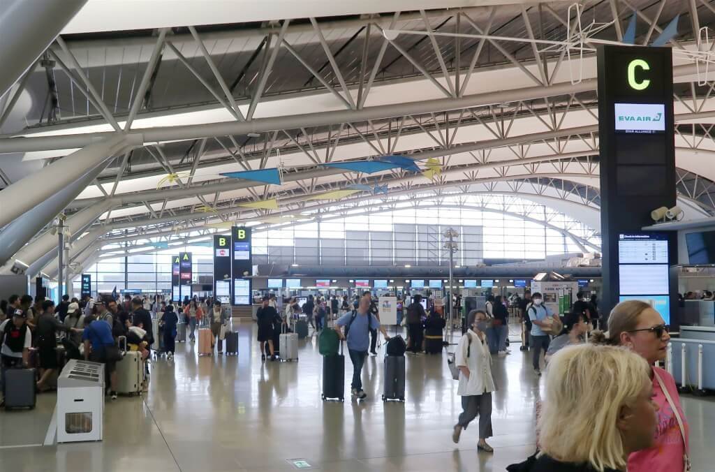 日本關西國際機場大廳。（共同社）