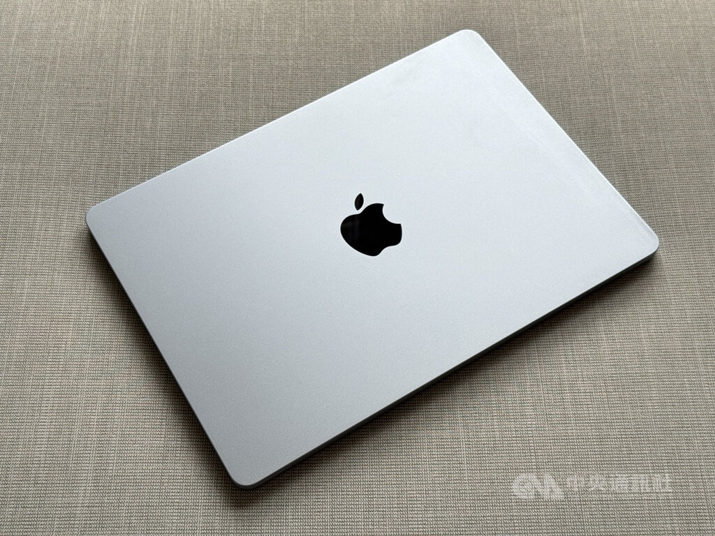 M4版MacBook Air實測 專家：續航力多工有感提升