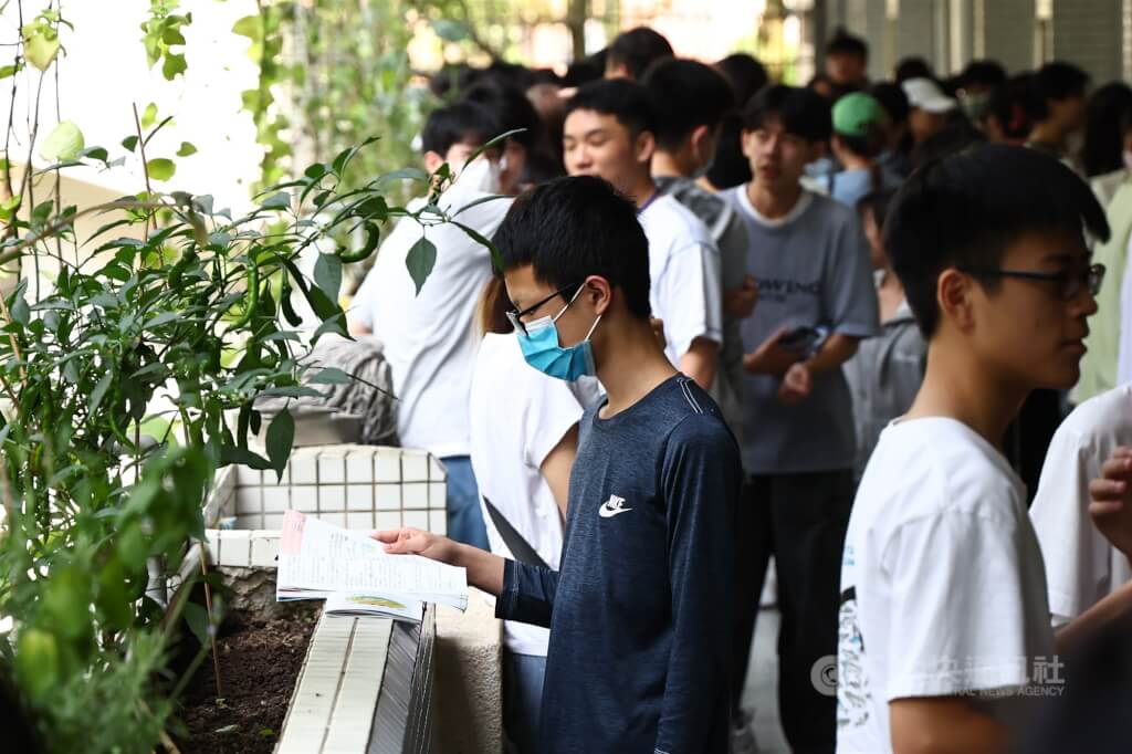 國中教育會考5A6級分全國541人 5科各級分百分比看這裡