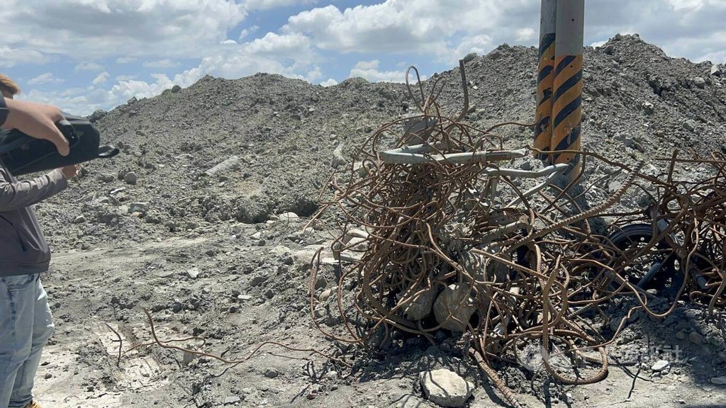 高雄市美濃區農地遭盜採　不肖業者回填廢棄物