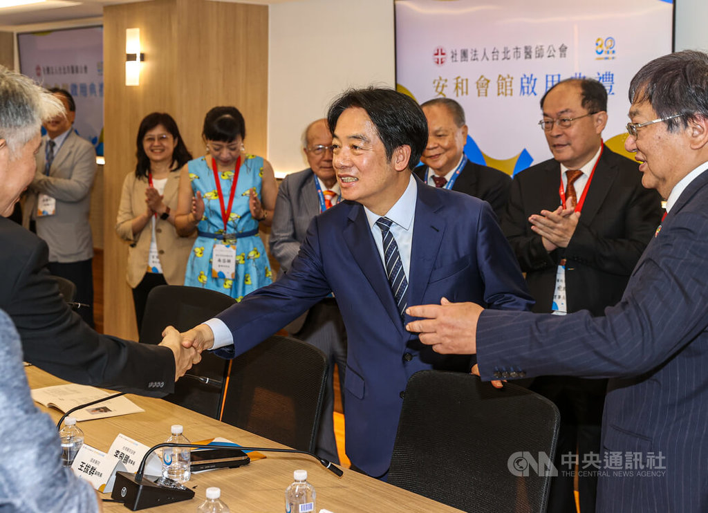 賴總統出席北市醫師公會新會館啟用典禮（2）