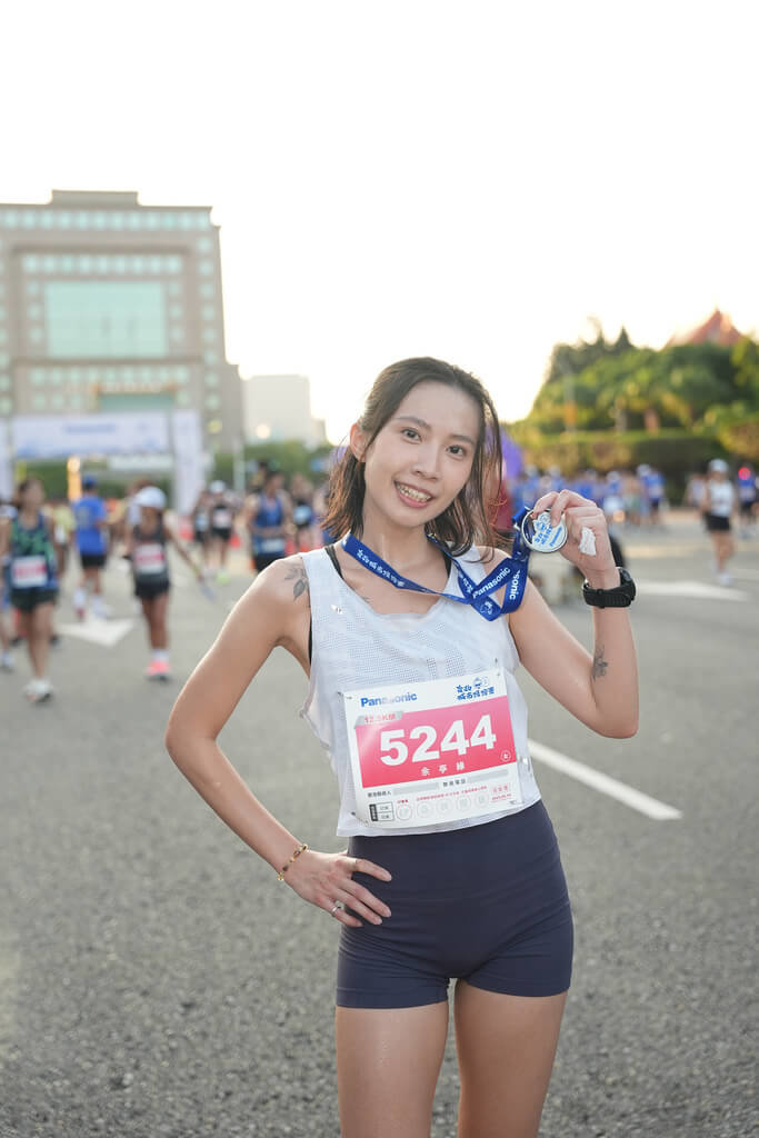 台北城市路跑　余亭緣女子組冠軍