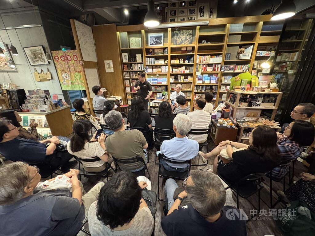 陳芳明新加坡座談會 吸引讀者到訪