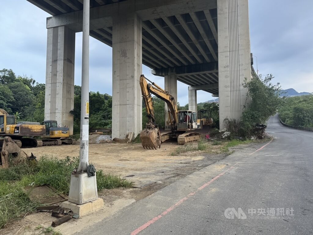 疑毒品糾紛　男子遭毆丟包新店路邊