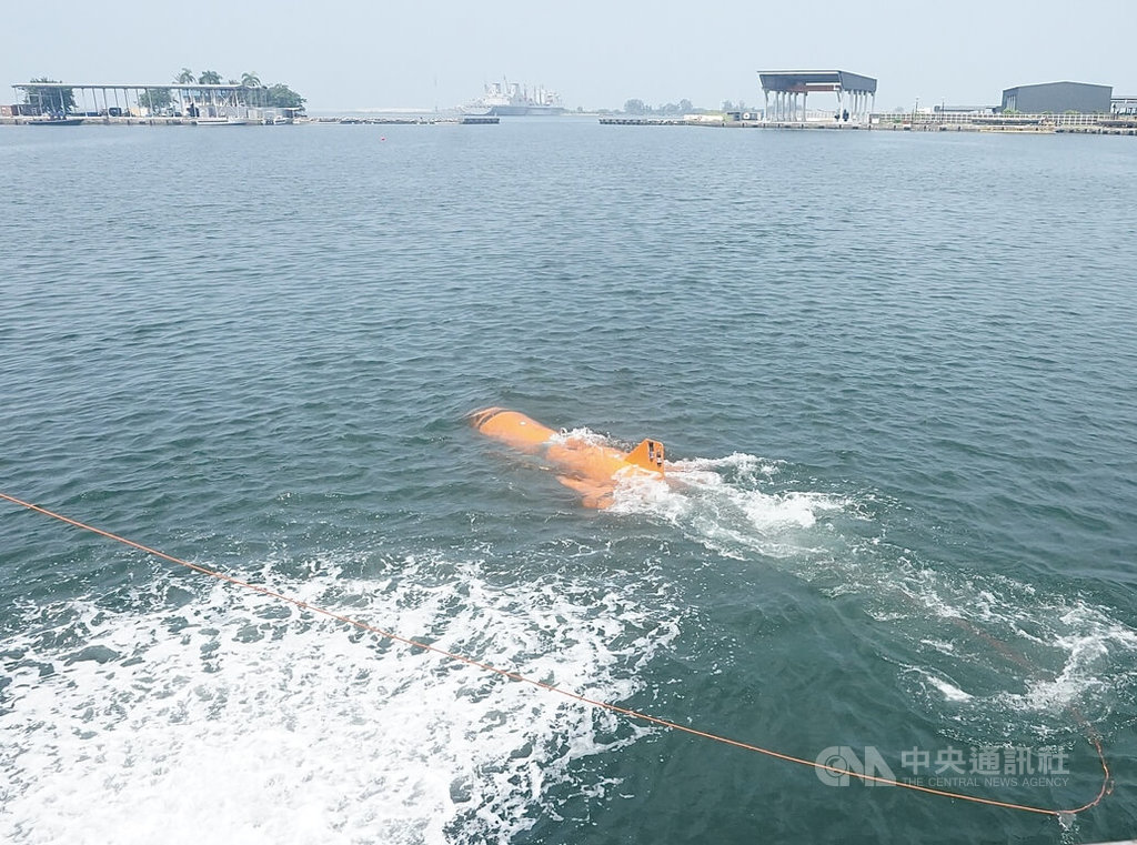 PB3水中處理器進行獵雷任務