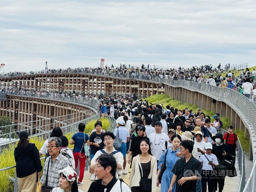 大阪世博參觀人數突破2200萬