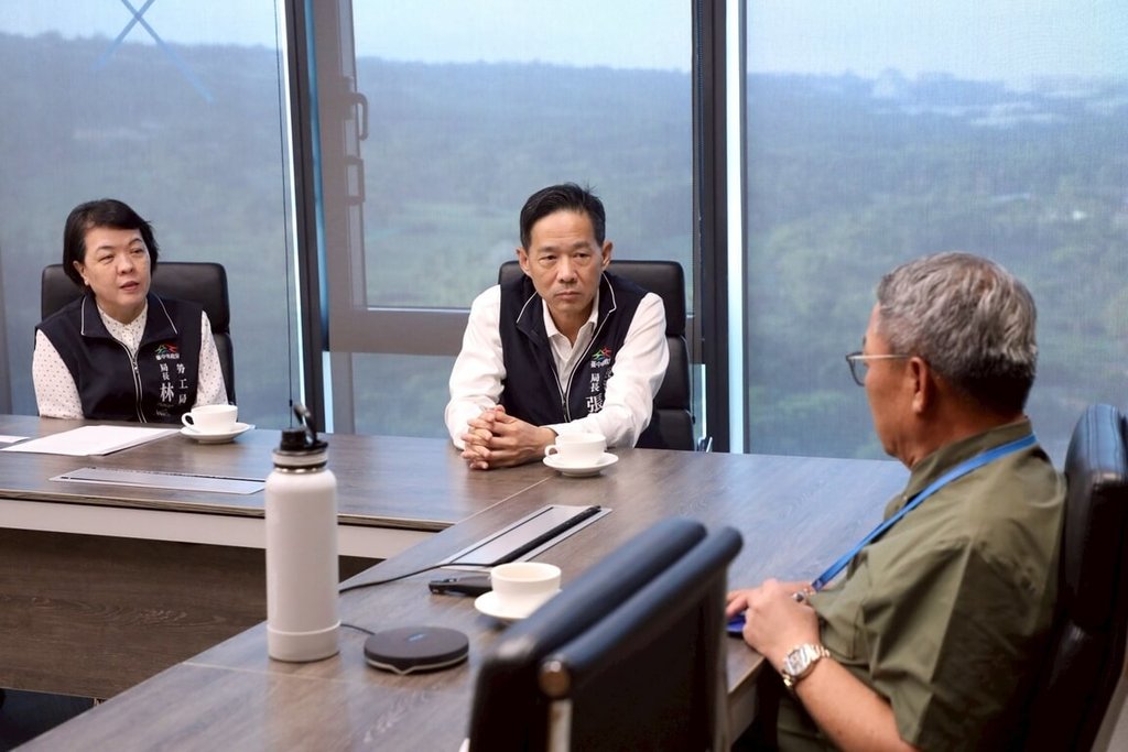 中市府拜訪巨大董事長劉湧昌