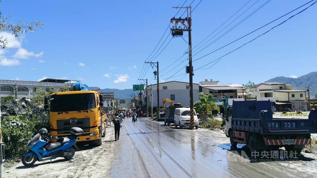 光復鄉受災街道　逐漸清淤完成