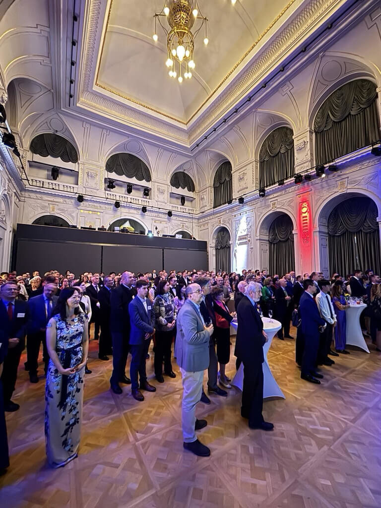 駐匈代表處辦國慶酒會　約200名賓客出席
