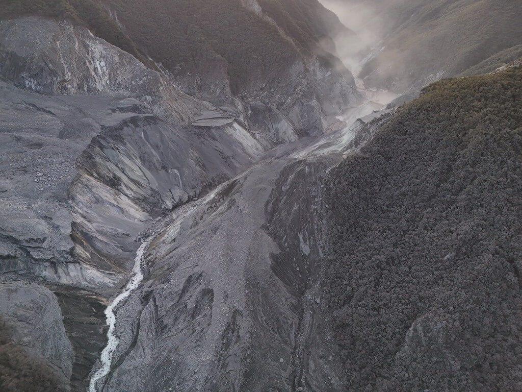 無人機空拍馬太鞍溪堰塞湖現況　無明顯變化