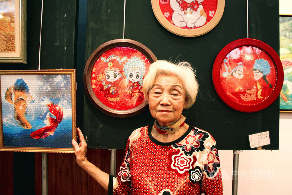 巴西華人美術協會書畫聯展慶雙十　林呂千惠創作