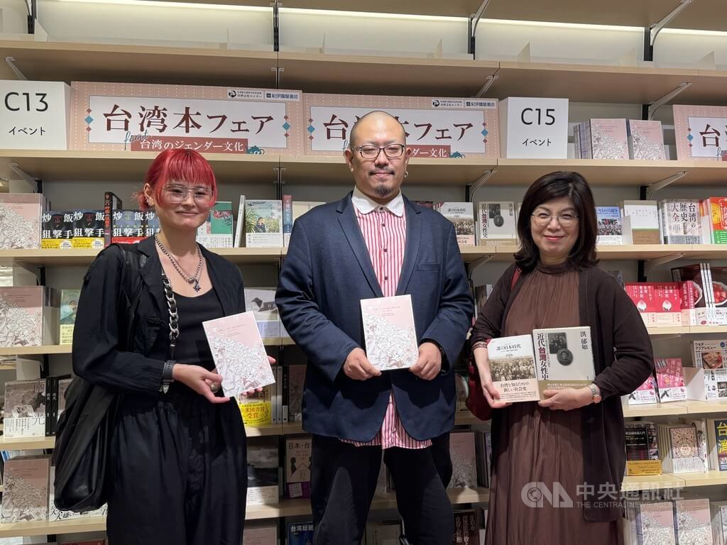 日本「台灣月書展」　台灣書旅小冊備受好評