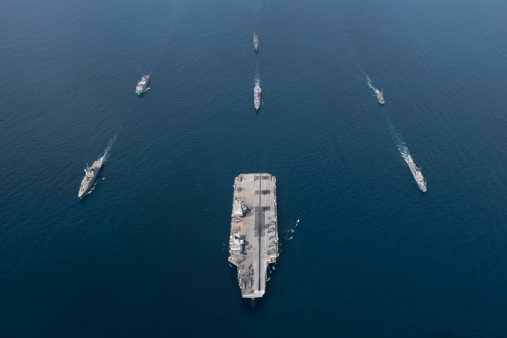 英國航艦打擊群參與「五國團結」演訓