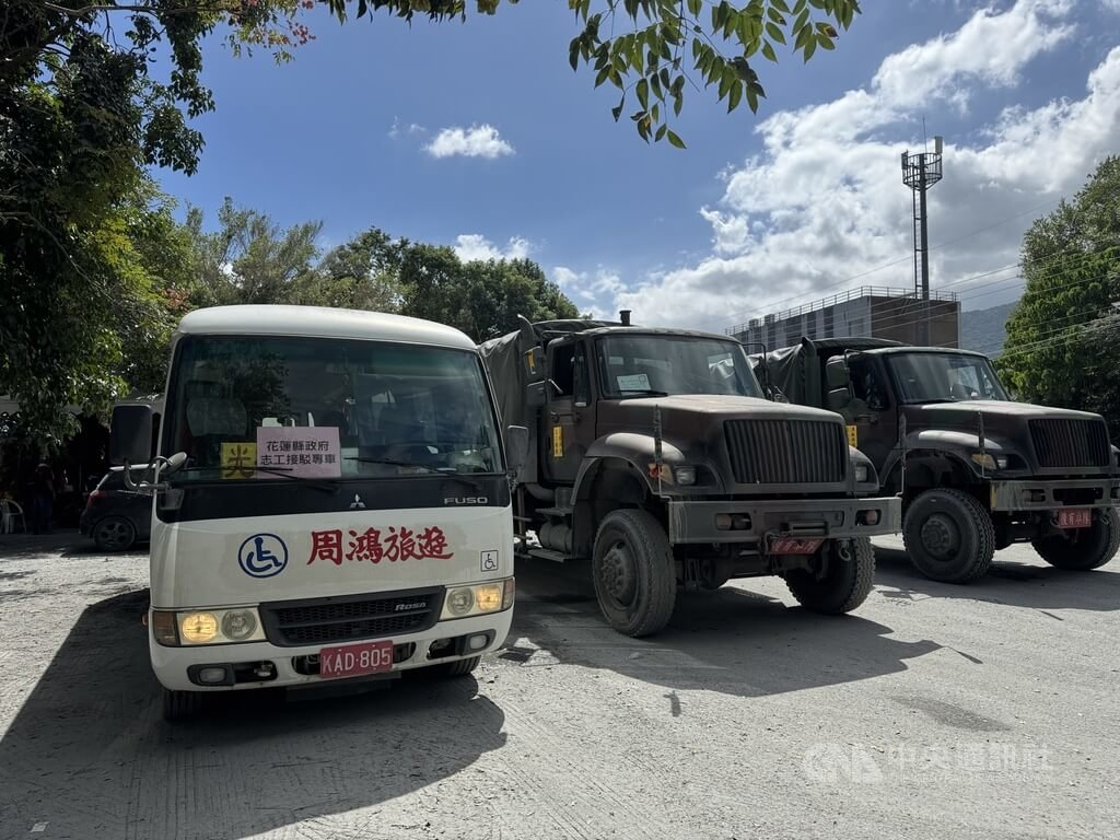 花蓮光復志工服務分配站大帳篷區