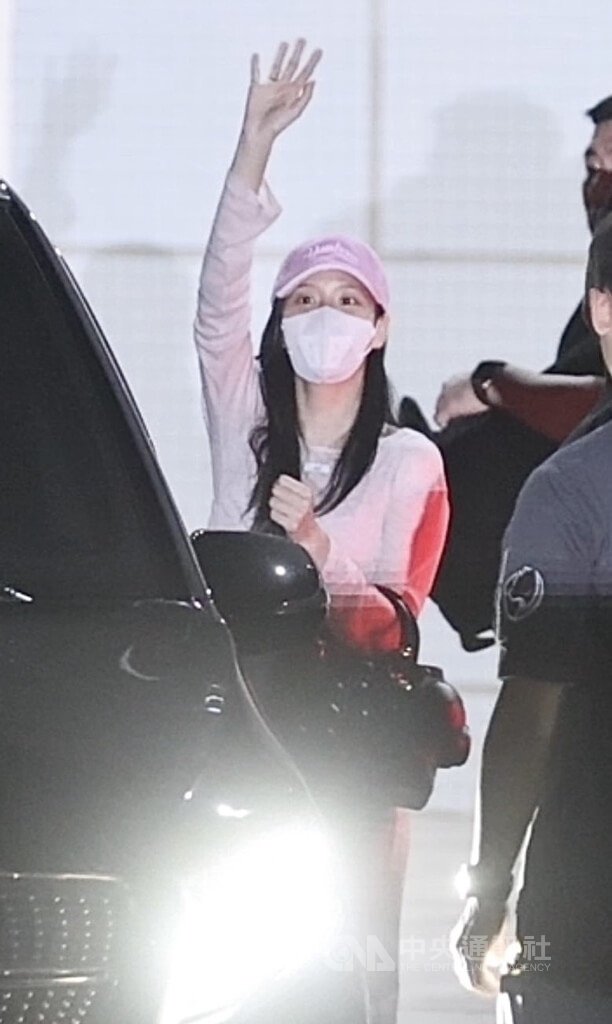 BLACKPINK成員飛抵高雄（1）