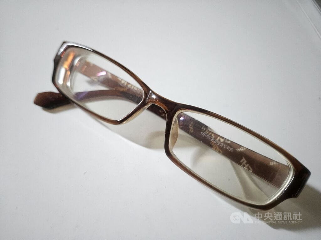食藥署：配眼鏡需報衛生局取得許可一說並非事實