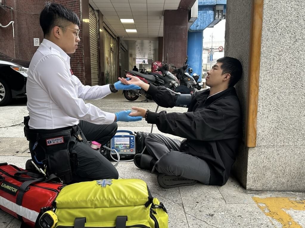 東北季風南下氣溫驟降 北市消籲防範心血管危機 | 社會 | 中央社 CNA 東北季風南下氣溫驟降 北市消籲防範心血管危機 | 社會 | 中央社 CNA