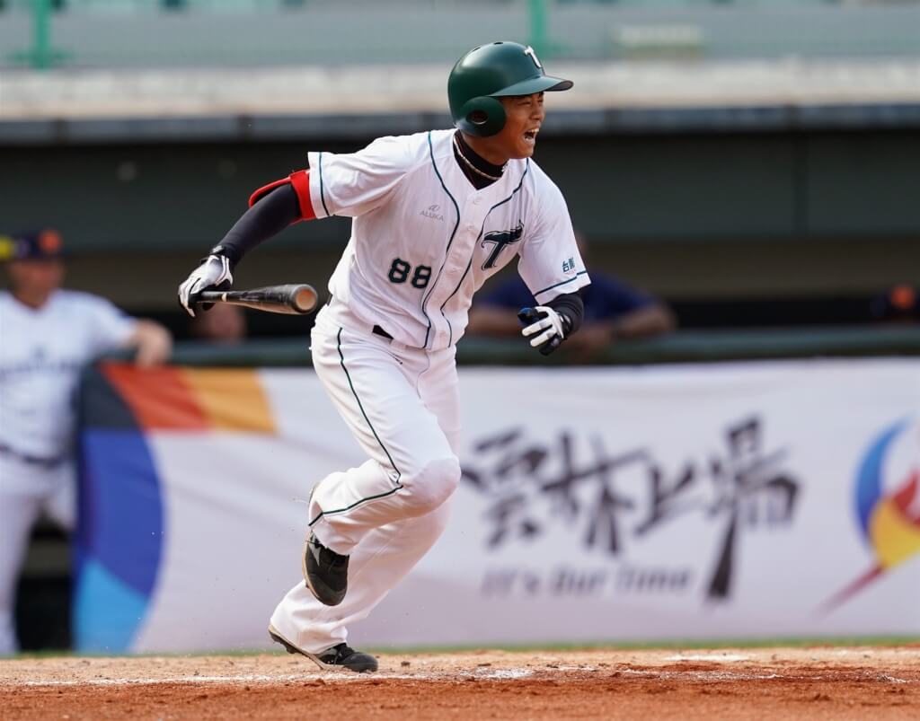 台鋼雄鷹提交60人保留名單 郭俞延簽回機會不高