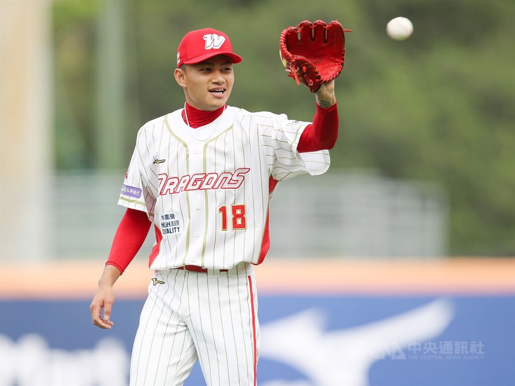 日職軟銀加碼爭取徐若熙 開3年超過3億台幣巨約