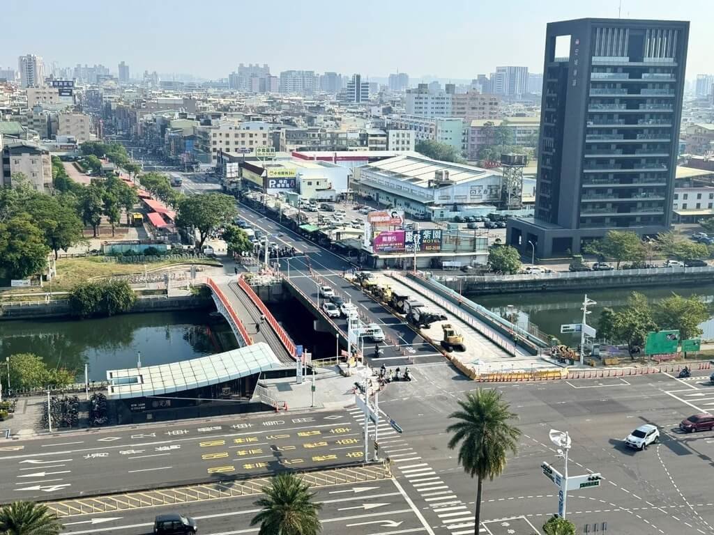 高雄前鎮媽祖港橋改建施工 12/11全線通車