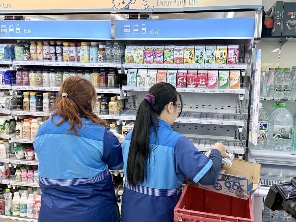 萊爾富因應跨年高峰人潮備貨