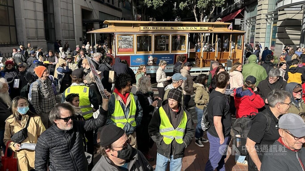 川普政府攻擊委內瑞拉  舊金山群眾反戰示威