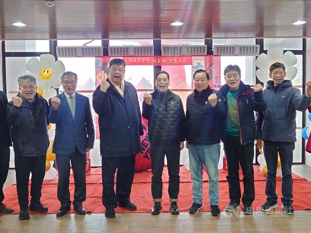 連江縣假日年貨市集　王忠銘等人出席