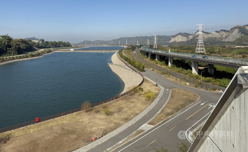 鳥嘴潭人工湖供民生用水 水資源教育館寓教於樂