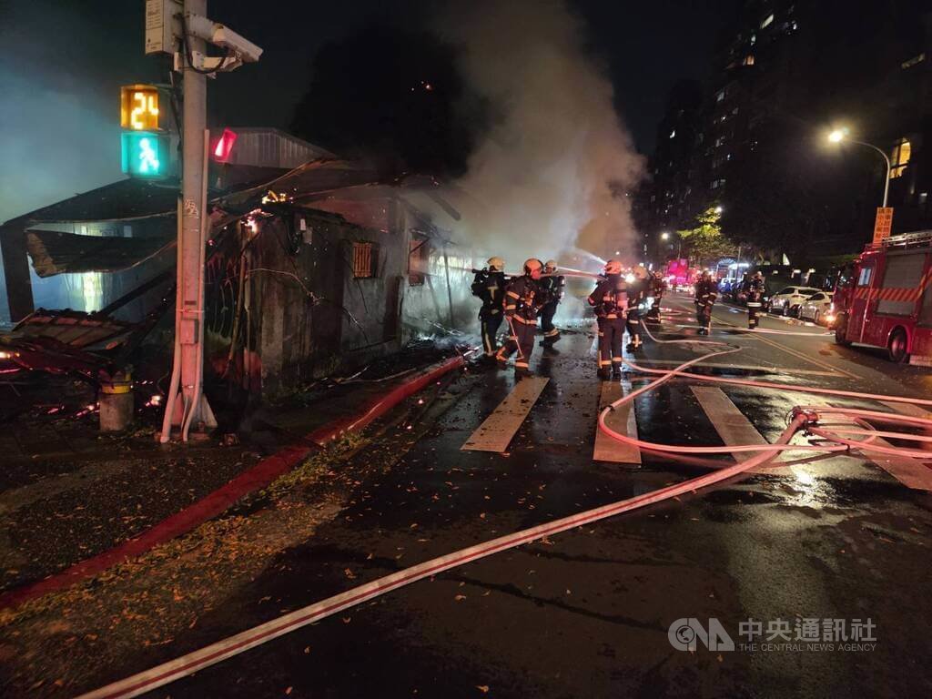 北市莒光路火警　消防撲滅火勢（1）