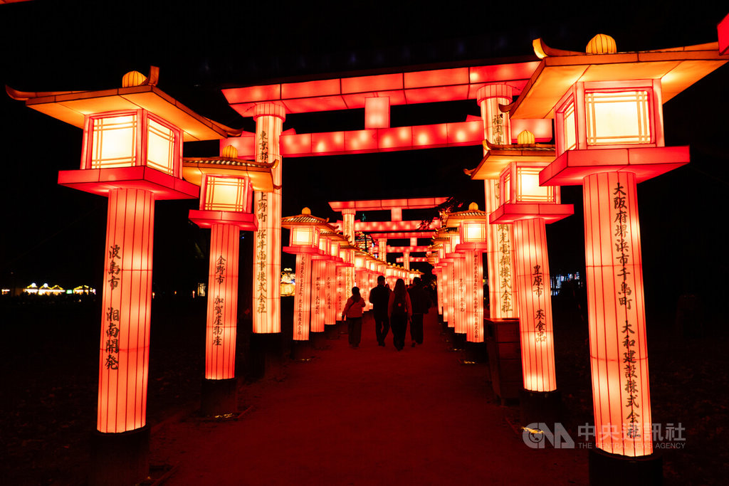 巴黎第3屆燈籠節展示「千本鳥居」