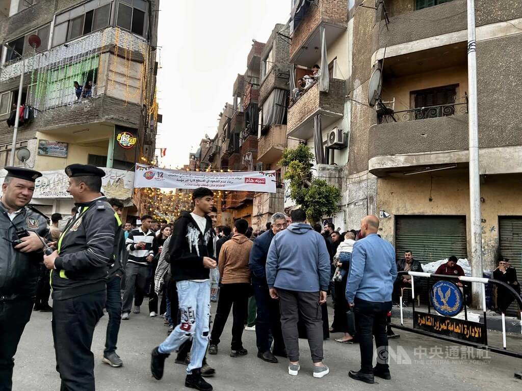 開羅市郊「瑪塔瑞亞大開齋宴」街道入口