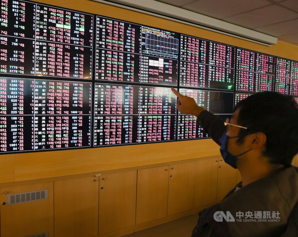 台股火熱 全體證券商前2月大賺402億元年增196%