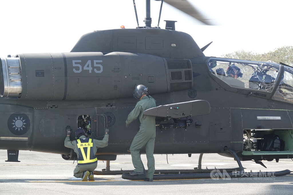 航勤廠保修後直升機試飛