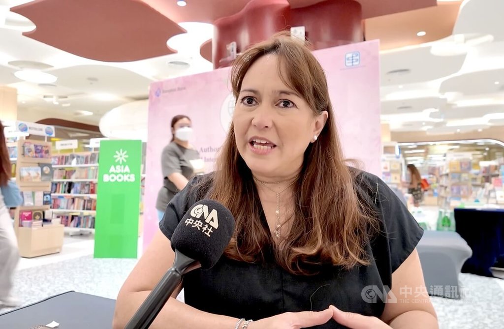 踏遍全球看盡苦難 菲前戰地記者:人生課題是跨越體制