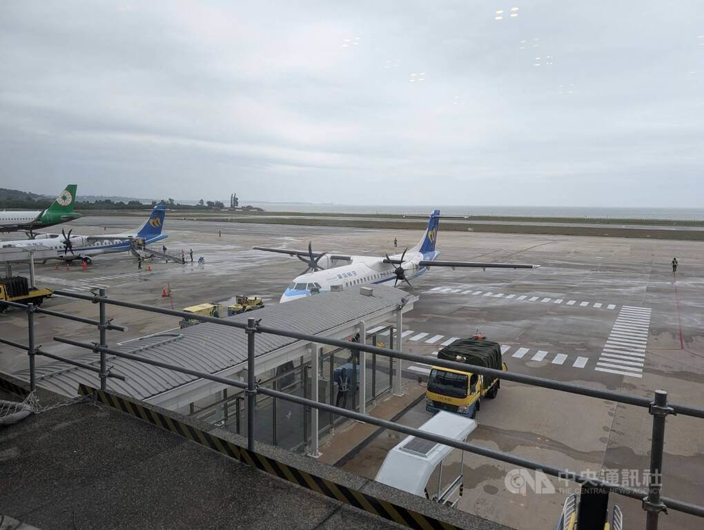 濃霧影響金門航班　軍機加班機疏運