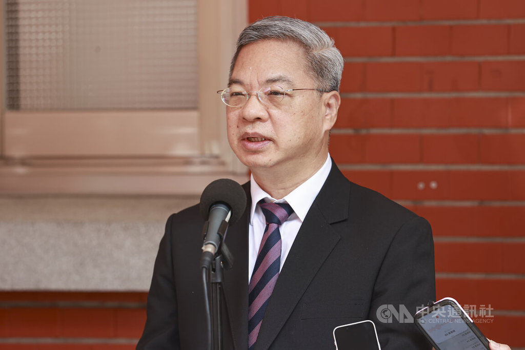 龔明鑫：台塑擴大生產塑膠粒預計明天出貨