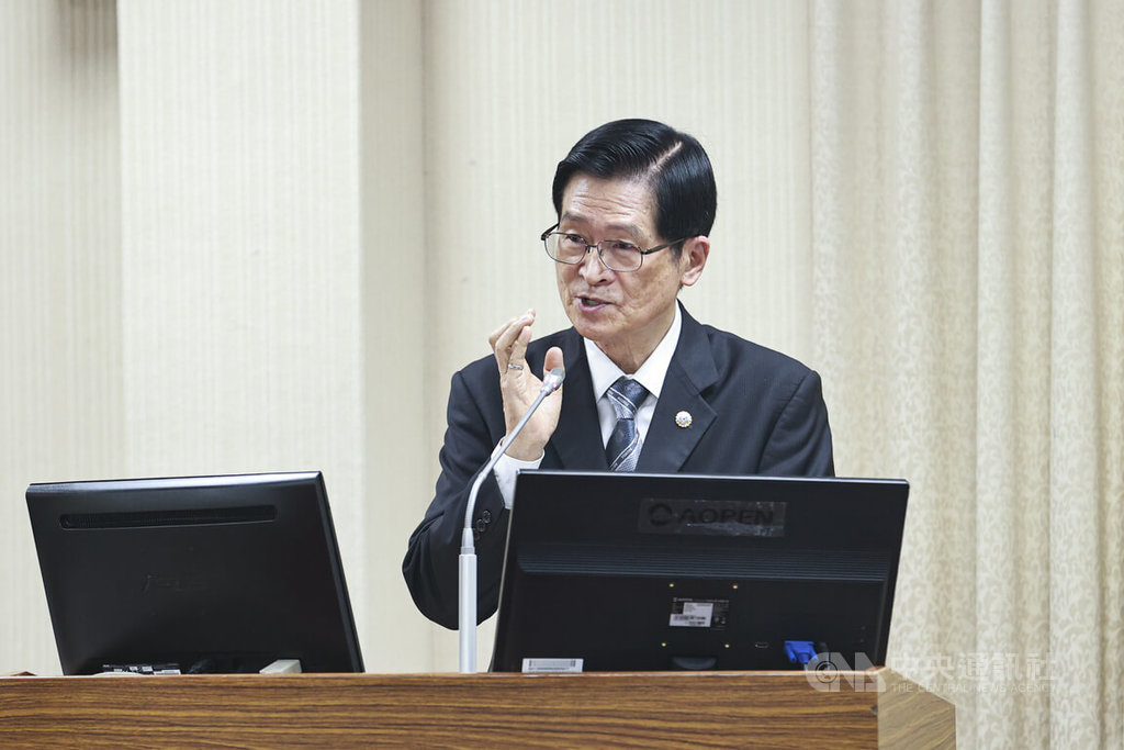 立院外交國防委員會　嚴德發列席備詢