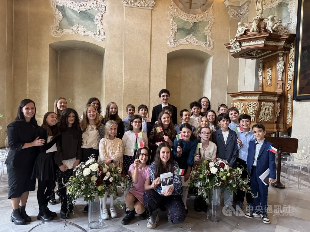 「歐洲和聲」音樂會 捷義學生受邀出席